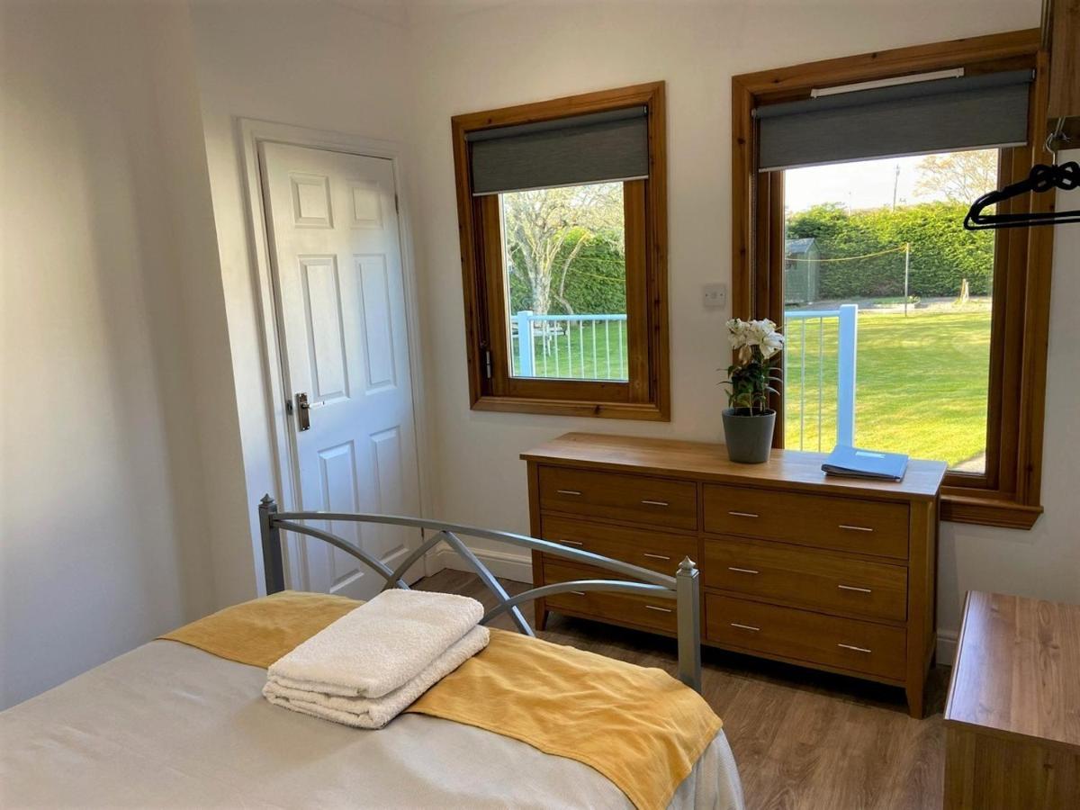Chalet On The Green - Self Contained With Parking. Inshes Exterior foto